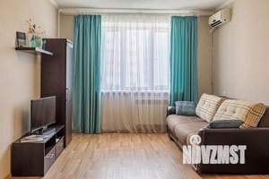 1-к квартира, посуточно, 43м2, 1/1 этаж