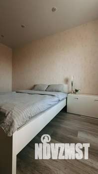 1-к квартира, посуточно, 37м2, 4/13 этаж