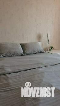 1-к квартира, посуточно, 37м2, 4/13 этаж