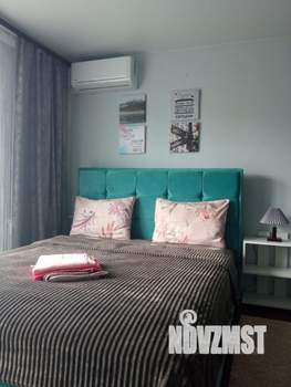 Студия квартира, посуточно, 30м2, 10/17 этаж