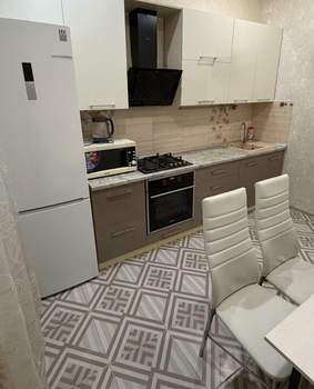 1-к квартира, на длительный срок, 42м2, 1/10 этаж