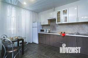 1-к квартира, посуточно, 41м2, 1/1 этаж