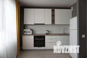 1-к квартира, посуточно, 35м2, 3/18 этаж