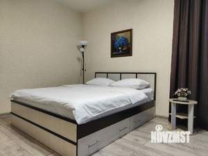 1-к квартира, посуточно, 40м2, 18/22 этаж