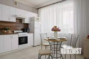 1-к квартира, посуточно, 37м2, 1/1 этаж