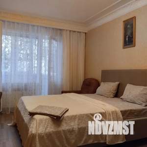 1-к квартира, посуточно, 38м2, 1/9 этаж
