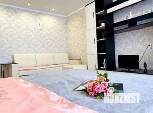 1-к квартира, посуточно, 38м2, 3/9 этаж