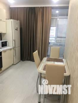 1-к квартира, посуточно, 40м2, 6/16 этаж