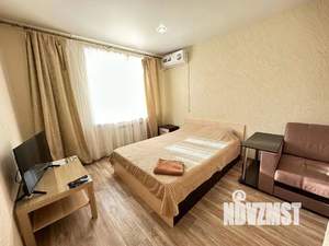 1-к квартира, посуточно, 40м2, 1/10 этаж