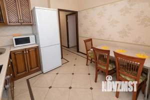 2-к квартира, посуточно, 75м2, 7/14 этаж