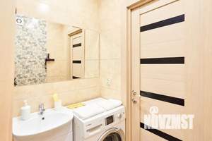 Студия квартира, посуточно, 38м2, 1/16 этаж