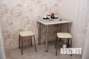 1-к квартира, посуточно, 36м2, 2/10 этаж