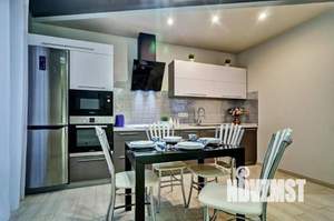 2-к квартира, посуточно, 60м2, 1/1 этаж