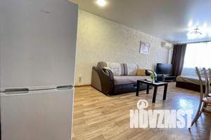 1-к квартира, посуточно, 35м2, 7/10 этаж