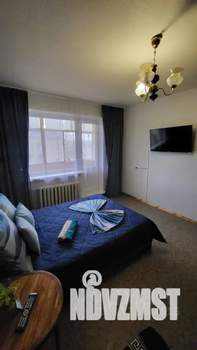 1-к квартира, посуточно, 39м2, 2/9 этаж