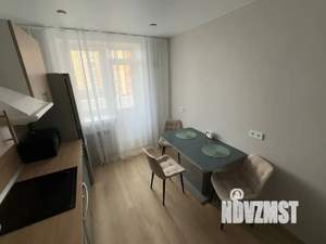 1-к квартира, посуточно, 38м2, 4/10 этаж