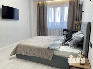 1-к квартира, посуточно, 48м2, 15/16 этаж