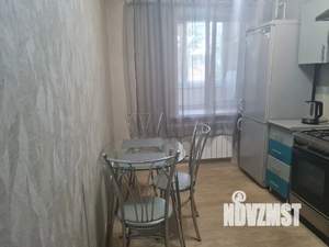 1-к квартира, посуточно, 32м2, 2/10 этаж