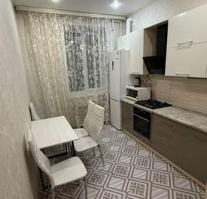 1-к квартира, на длительный срок, 42м2, 1/10 этаж