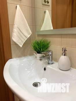 1-к квартира, посуточно, 42м2, 5/5 этаж