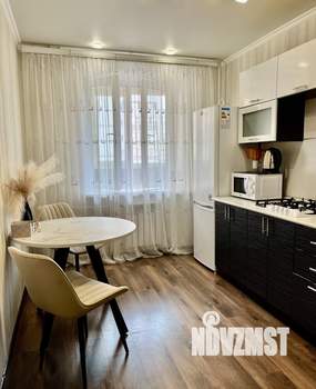 1-к квартира, посуточно, 42м2, 3/10 этаж