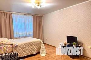 1-к квартира, посуточно, 38м2, 8/10 этаж