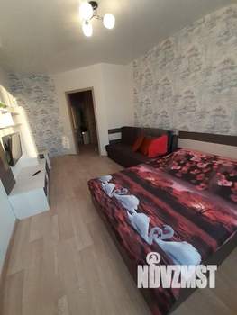 1-к квартира, посуточно, 33м2, 4/18 этаж