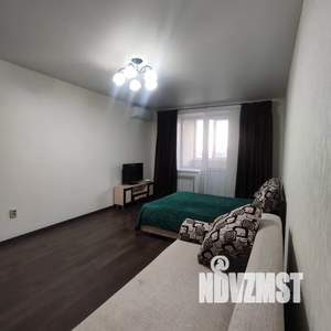 1-к квартира, посуточно, 45м2, 3/8 этаж