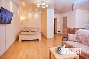 Студия квартира, посуточно, 40м2, 1/10 этаж