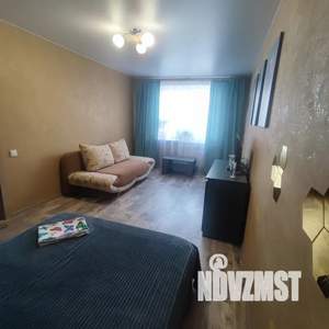 Студия квартира, посуточно, 38м2, 7/10 этаж