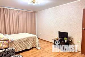 1-к квартира, посуточно, 38м2, 8/10 этаж