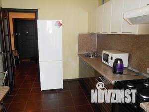 1-к квартира, посуточно, 35м2, 4/10 этаж