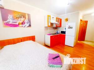 Студия квартира, посуточно, 30м2, 7/10 этаж