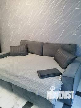 Студия квартира, посуточно, 30м2, 1/5 этаж