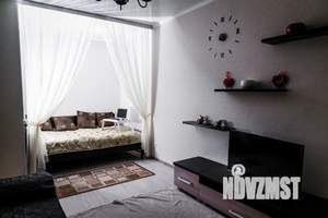 Студия квартира, посуточно, 40м2, 12/12 этаж