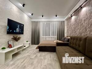 1-к квартира, посуточно, 40м2, 15/18 этаж