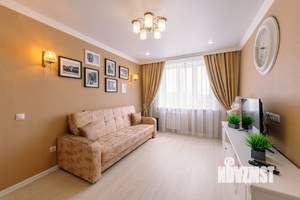 1-к квартира, посуточно, 38м2, 10/10 этаж
