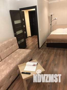 1-к квартира, посуточно, 36м2, 3/10 этаж