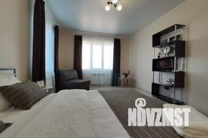 1-к квартира, посуточно, 42м2, 18/22 этаж