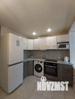 Студия квартира, посуточно, 40м2, 10/10 этаж