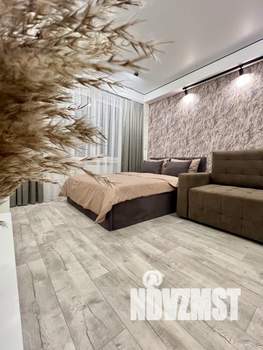 1-к квартира, посуточно, 40м2, 15/18 этаж