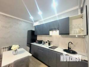 1-к квартира, посуточно, 42м2, 10/18 этаж