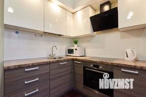 1-к квартира, посуточно, 37м2, 2/10 этаж