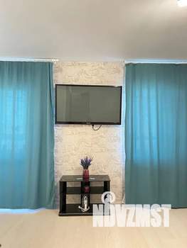 1-к квартира, посуточно, 35м2, 8/17 этаж