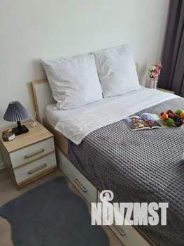 Студия квартира, посуточно, 33м2, 17/17 этаж