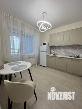 1-к квартира, посуточно, 40м2, 10/22 этаж