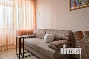 1-к квартира, посуточно, 43м2, 1/1 этаж