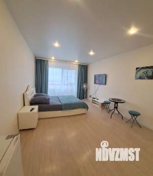 Студия квартира, посуточно, 35м2, 9/17 этаж