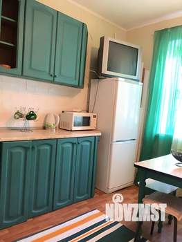 1-к квартира, посуточно, 48м2, 2/18 этаж