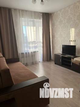 Студия квартира, посуточно, 23м2, 2/17 этаж